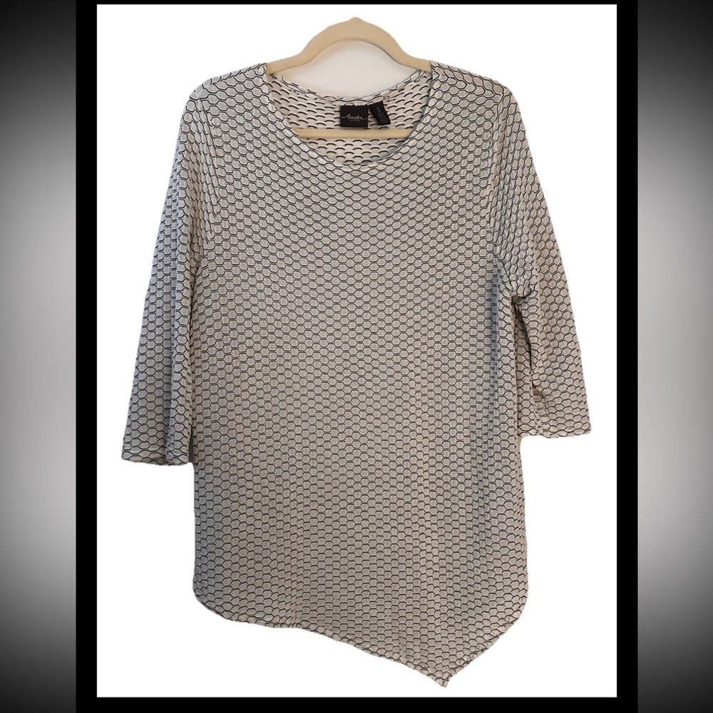 CHICOS TRAVELERS Bl/Beige Lagenlook Texture Stretch Asymmetric Hem Tunic Sz 14